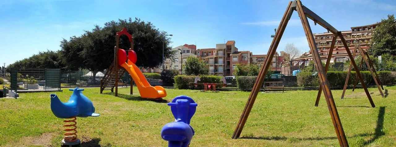 Suite Greta Marisa Giardini Naxos Apartment